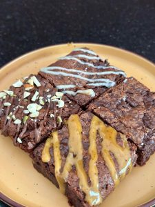 theolon signature brownie box (4 pcs)
